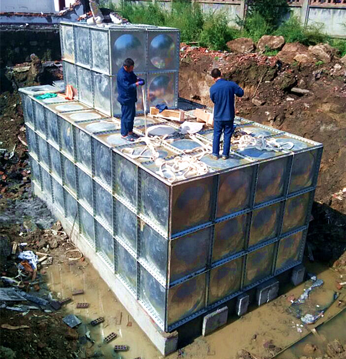 北辰區正在安裝鍍鋅鋼板異形水箱，特殊定制
