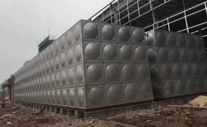 我們為什么選擇不銹鋼水箱？